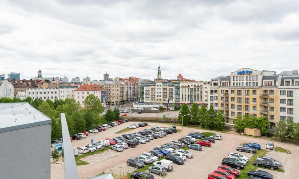 35m² studio Appartement, met 1 privé badkamer in Poznan stadscentrum Buitenkant foto