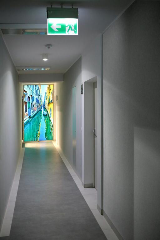 35m² studio Appartement, met 1 privé badkamer in Poznan stadscentrum Buitenkant foto