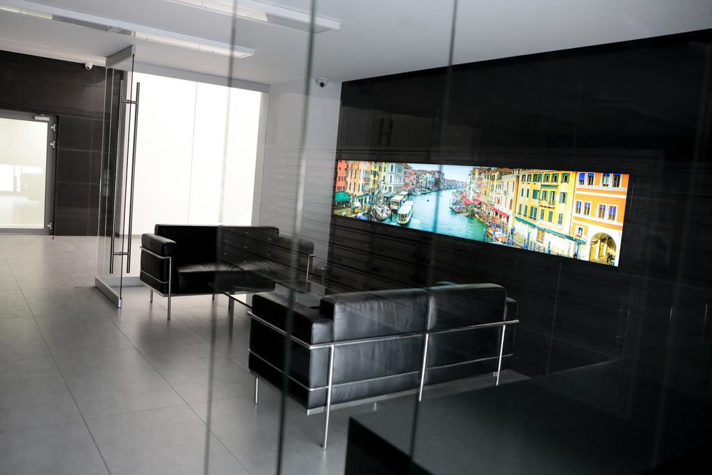 35m² studio Appartement, met 1 privé badkamer in Poznan stadscentrum Buitenkant foto