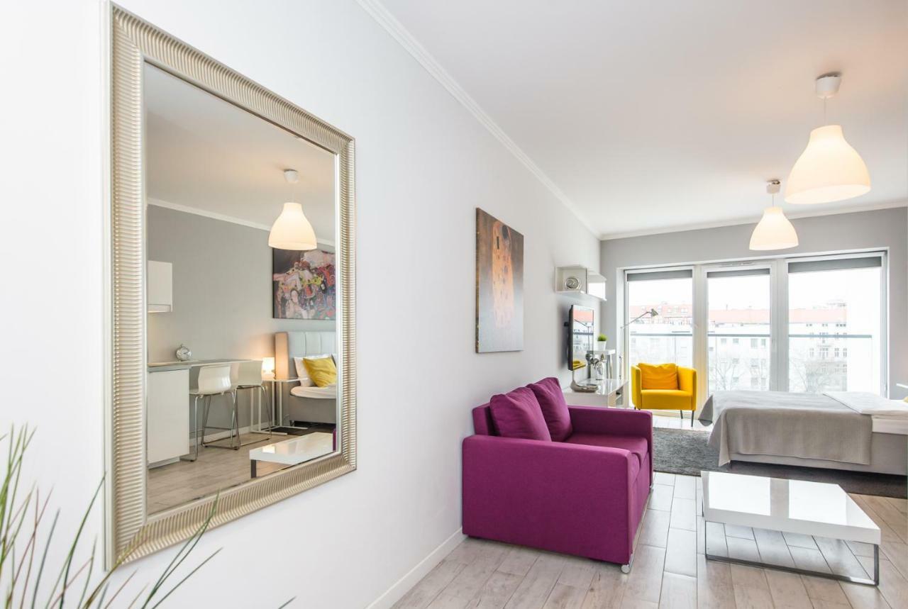 35m² studio Appartement, met 1 privé badkamer in Poznan stadscentrum Buitenkant foto