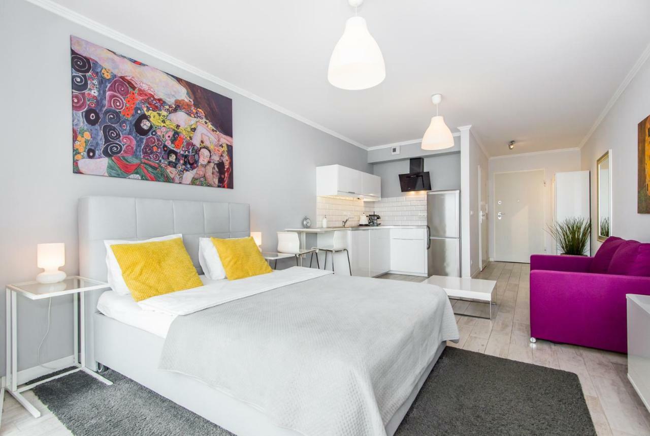 35m² studio Appartement, met 1 privé badkamer in Poznan stadscentrum Buitenkant foto