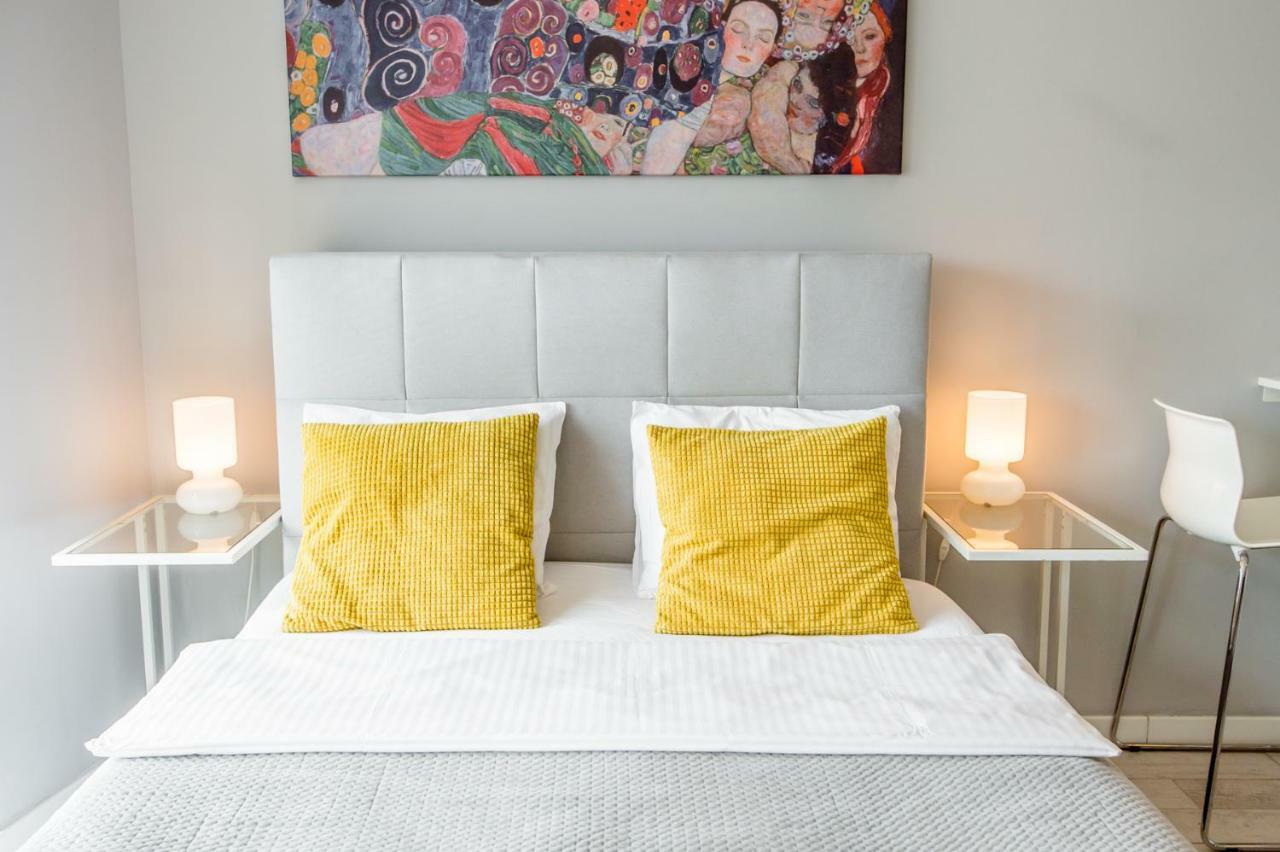 35m² studio Appartement, met 1 privé badkamer in Poznan stadscentrum Buitenkant foto